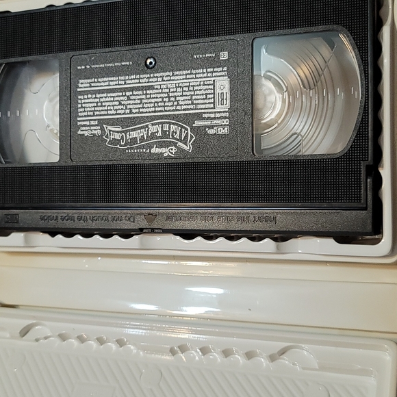 VHS Tape A Kid in King Arthur's Court Movie - Picture 3 of 5